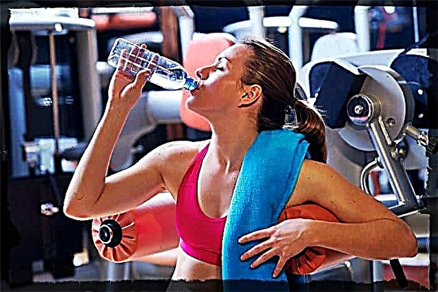 Czy mogę pić wodę podczas ćwiczeń?
